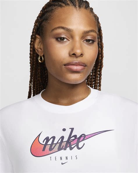 korte t shirt nike dames|T.